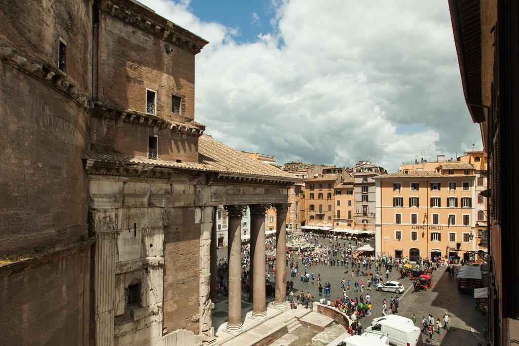 A Window On Pantheon Apartment Rome Exterior photo